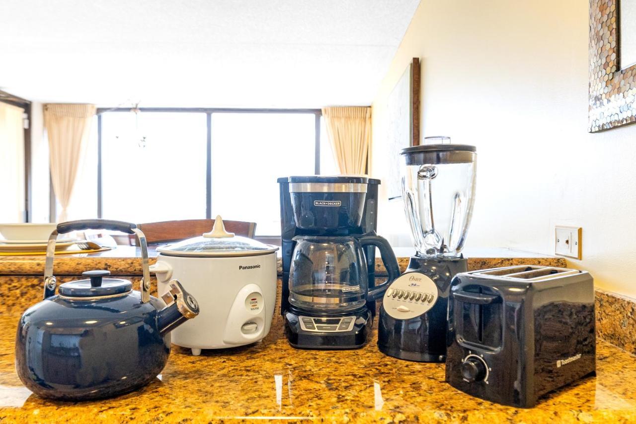 Stunning Mountain View Condo, Near With Parking Apartamento